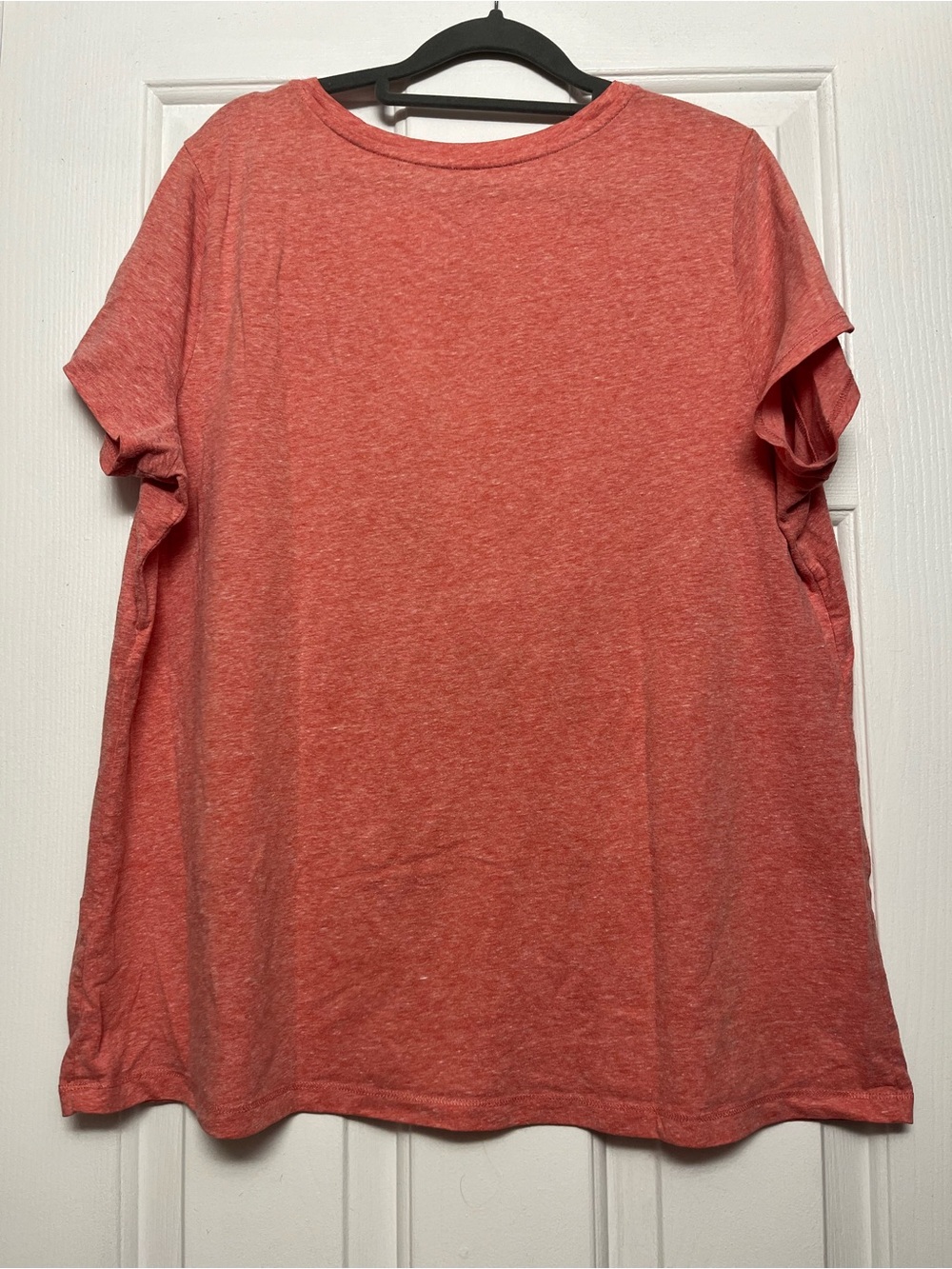 St. John's Bay Red 'Bee Happy' Short Sleeve Graphic Tee - Picture 2 of 2